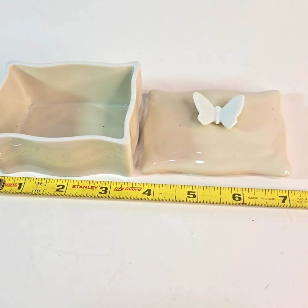 Vintage Irice Trinket Jewely Lidded Porcelain Box Butterfly Shabby Chic Japan